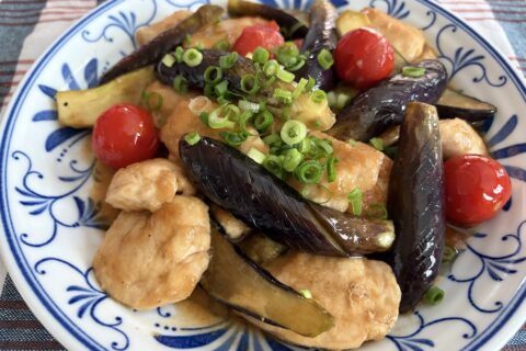 蔵王サファイヤと鶏肉のさっぱり甘酢炒め