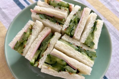 きゅうりのサンドイッチ