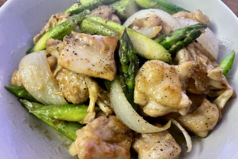 アスパラガスのオイスターマヨ炒め