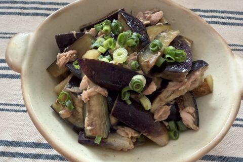 茄子とツナの麺つゆ炒め
